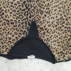 Fall Sale Emi and Joe Leopard Print Blouse xl